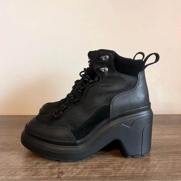 HUNTER Discoverer Women's Ankle Lace Up Heeled Boot Size 8 #664 - Picture 3 of 12